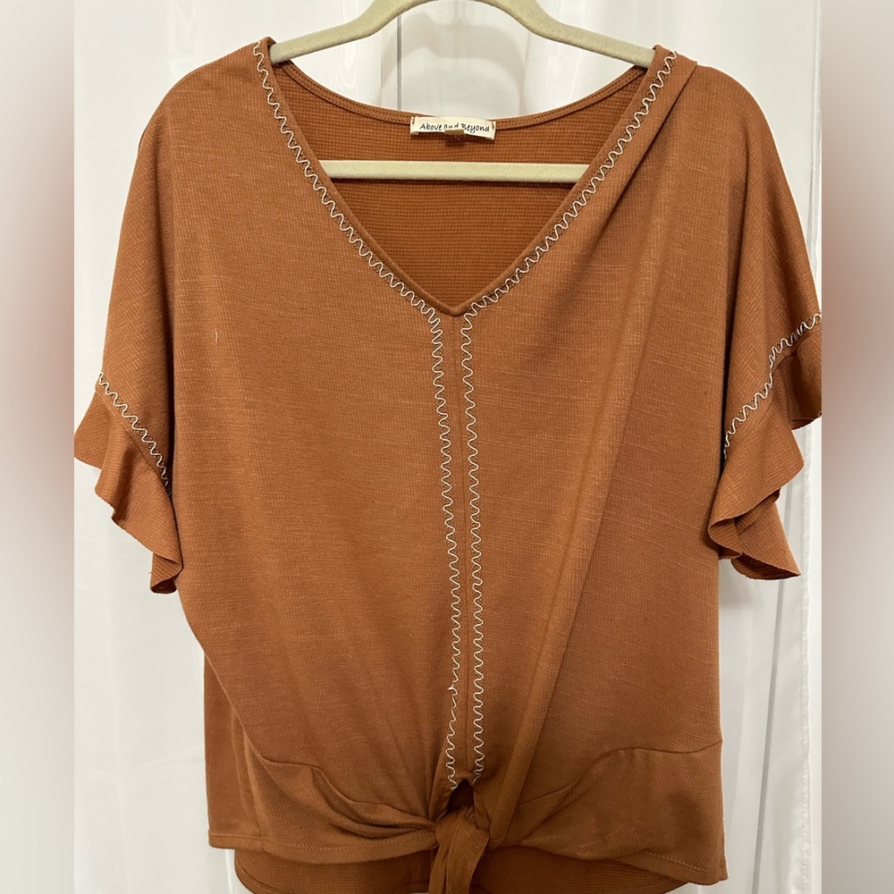 Above and Beyond - Carmel Brown Pullover Top- SZ Xl
